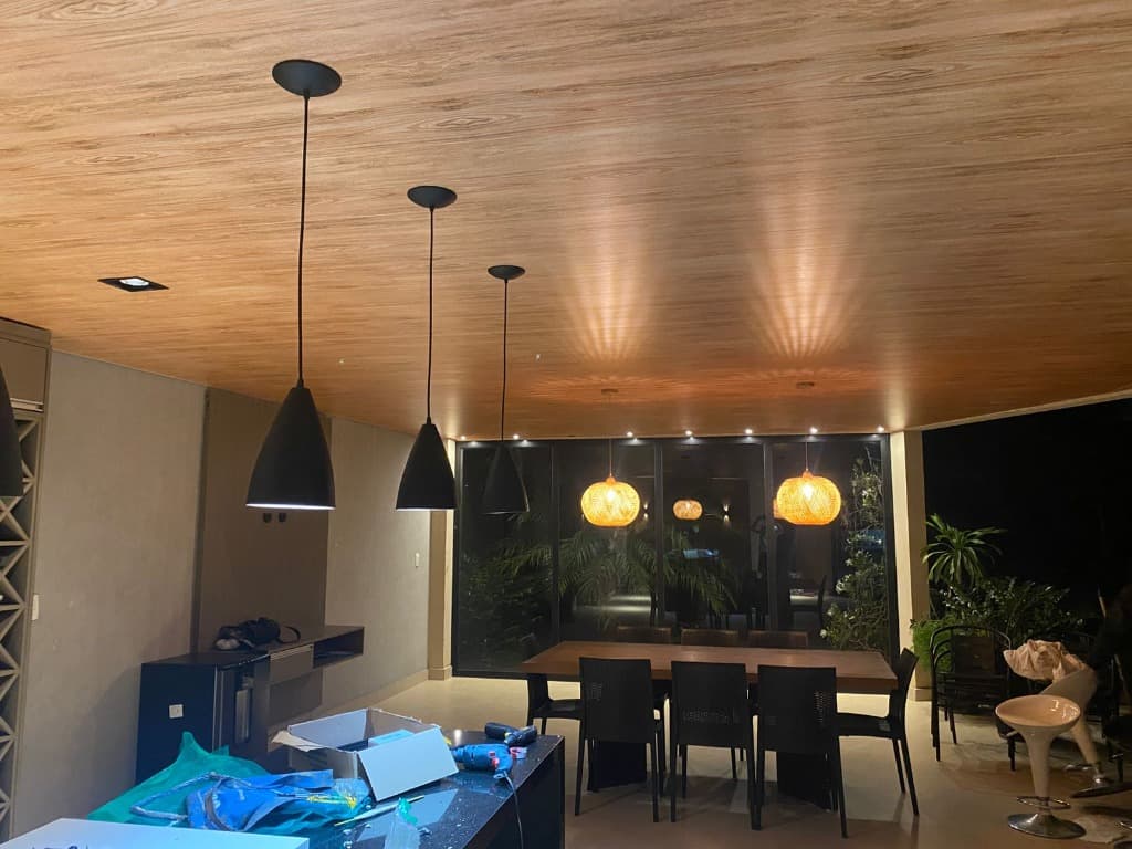 Forro Amadeirado em Sala de Jantar