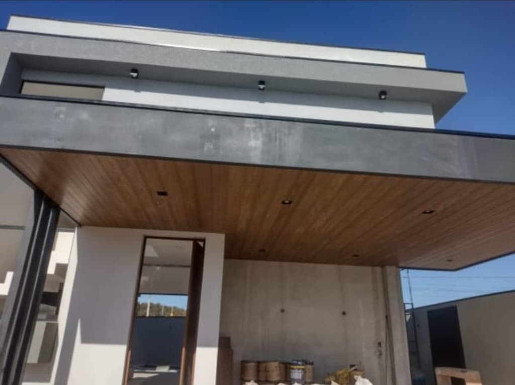 Forro Amadeirado em Entrada de Residência